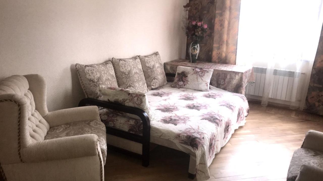 2-Х Квартира Поруч З Сумською, Госпіталь, Парк Центральний Harkiv Dış mekan fotoğraf
